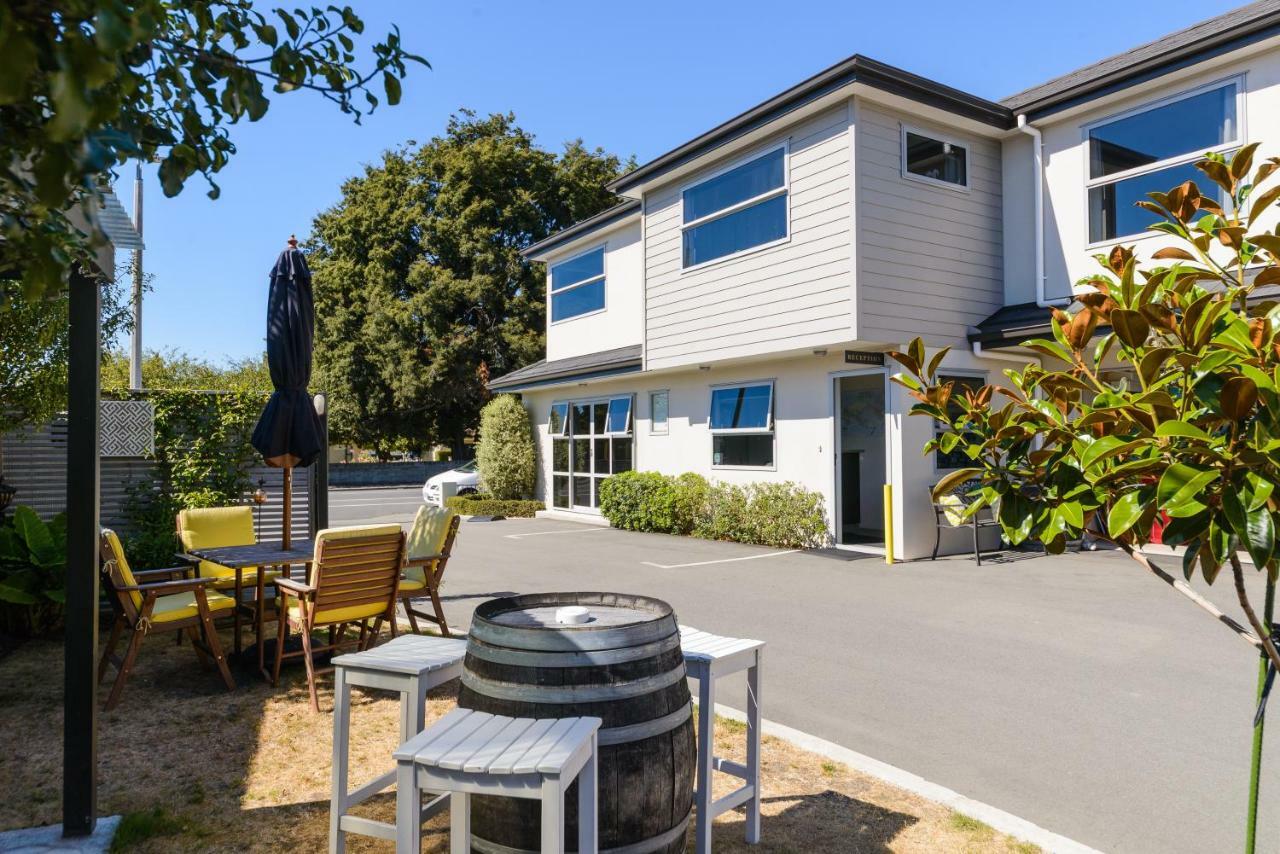 Motel Ellena Court